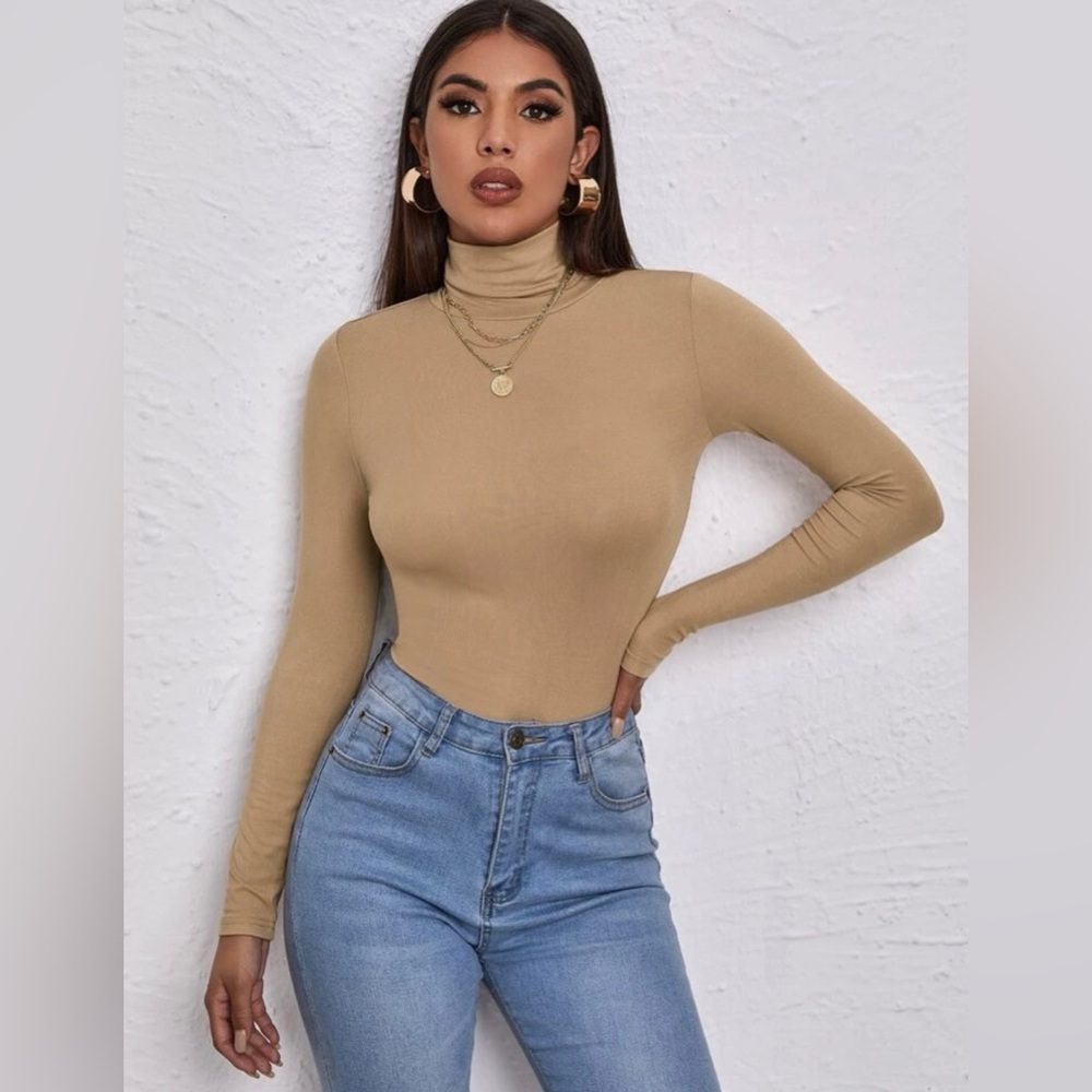 Solid High Neck Slim Tee